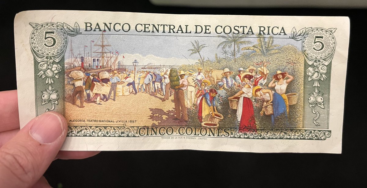 Tras mi conferencia sobre La filosofía de Bitcoin en Costa Rica 🇨🇷 el técnico de grabación se ha acercado para regalarme un billete histórico de 5 colones en agradecimiento 🙏🏻🥲