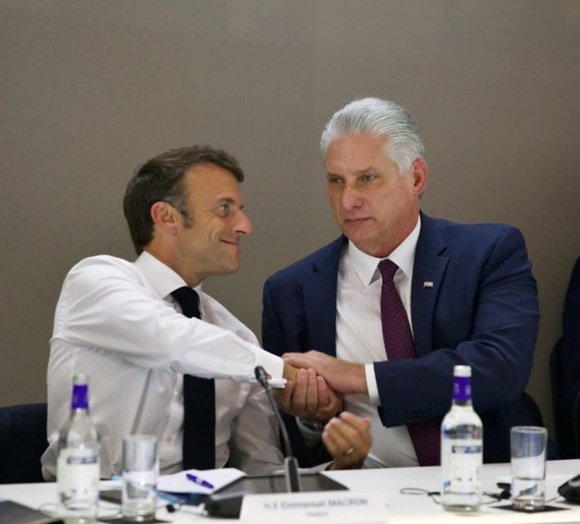 El presidente de Cuba, Miguel Díaz-Canel, agradeció este domingo la solidaridad de Francia con los damnificados por el paso del huracán Melissa por la región oriental de la isla, en conversación telefónica con el Presidente de ese país Emmanuel Macron. #FuerzaCuba