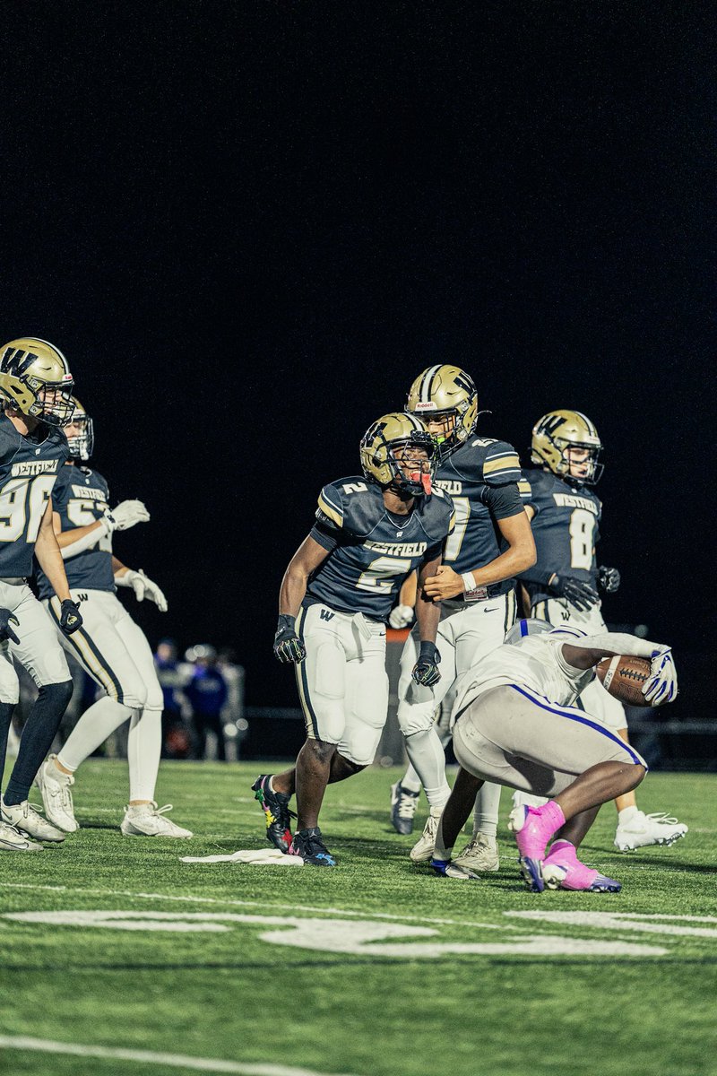 jasonlartey08's tweet image. #AGTG Senior year regular season stats and film!
hudl.com/v/2SxZ2e
• 1st Team All District Linebacker 
• WTOP High School Player of The Week
- 90 Total Tackles
- 2.5 TFL
- 85 Yards 
- 7 PBU/PD
- 3 INT
- 2 Fumble Recoveries 
- 2 Touchdowns (FR &amp;amp; Pick Six)
- 1 Sack