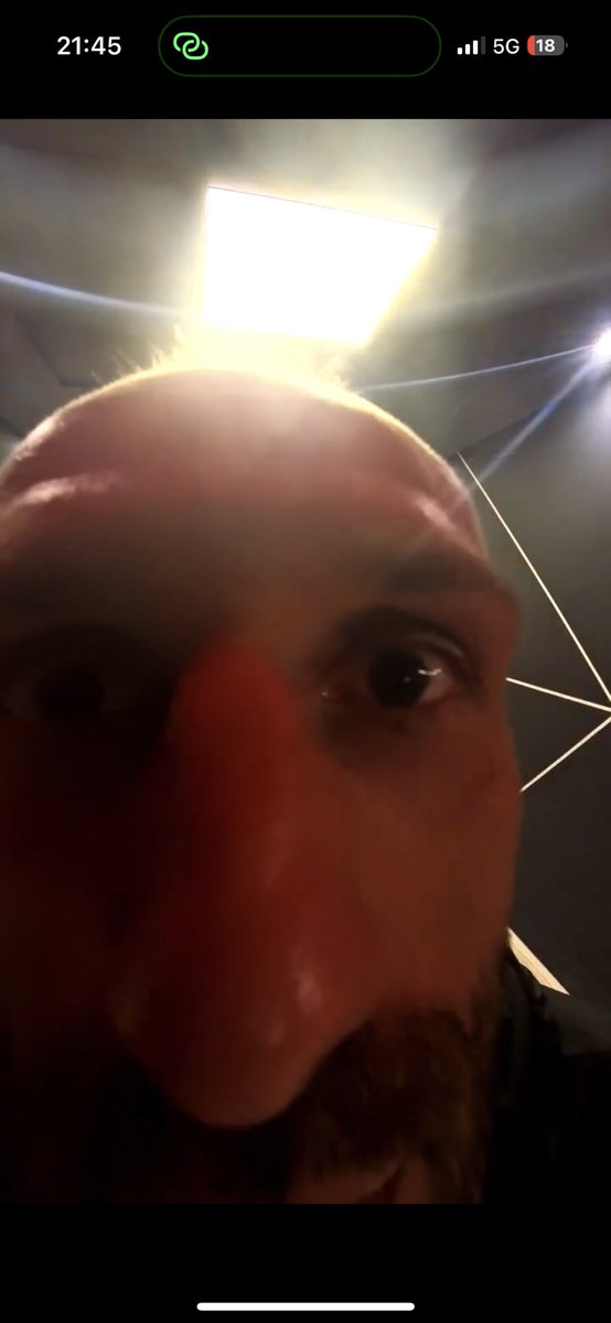 Oye ahí va la que me gusta mira disimuladamente…

Mi colega: