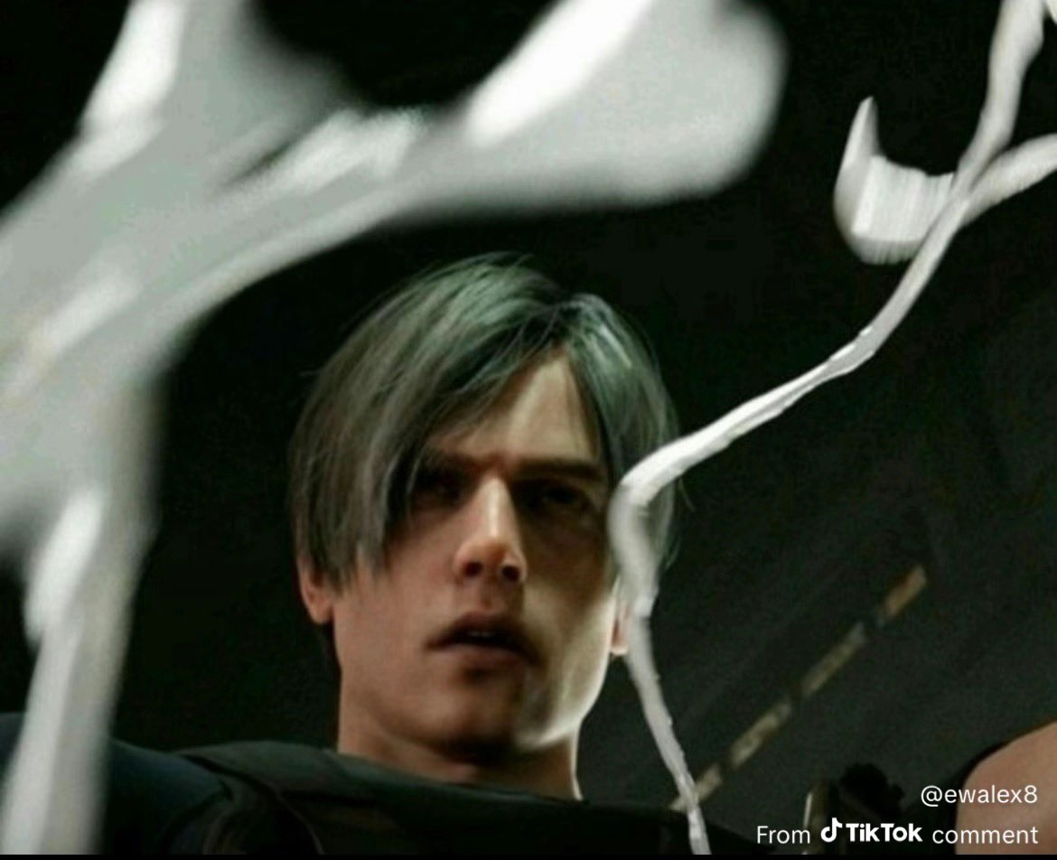 Boots is amazing and that SGT is even better 🤤😏 #BootsNetflix