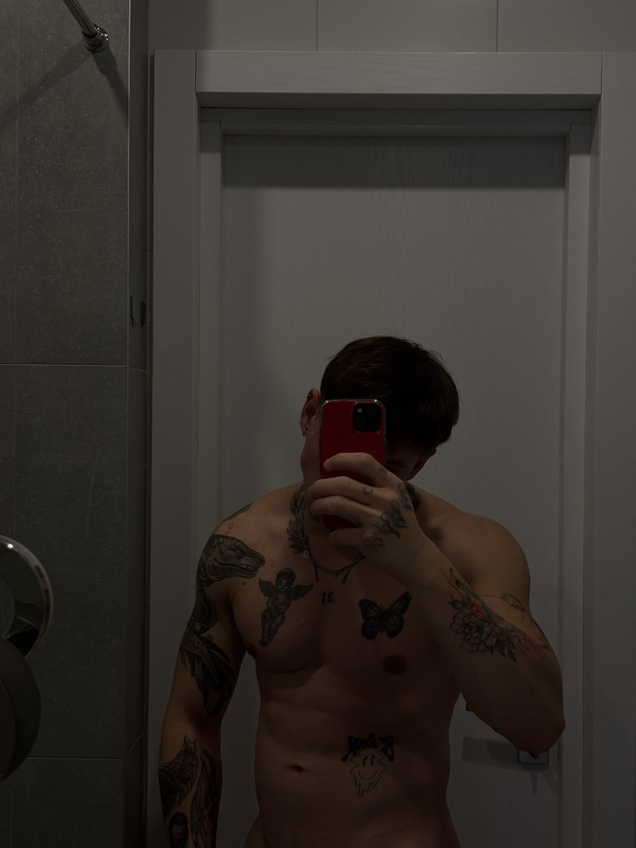 sunsetdimash's tweet image. Your hands are missing on me #Chudai #badboy #gym #gymboy #bodybuilding