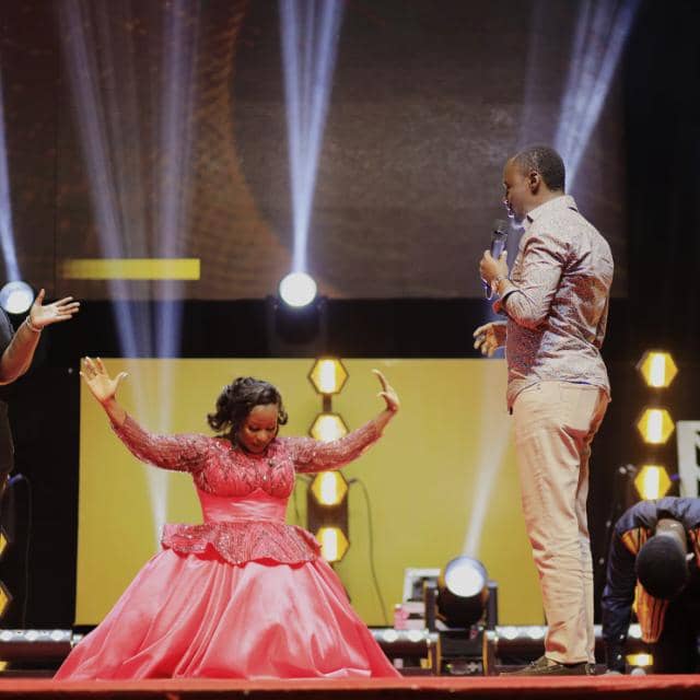 whenever I feel like giving up i look at this picture and remember that there's prophesy over me. I am a woman of God, he owns me, he owns both my strengths and weaknesses.  He can't allow me to fail. I will not fail.