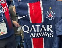 Il faut donner un maillot du PSG à Monsieur Bastien comme ça les choses seront plus claires. Cette LFPquel scandale.