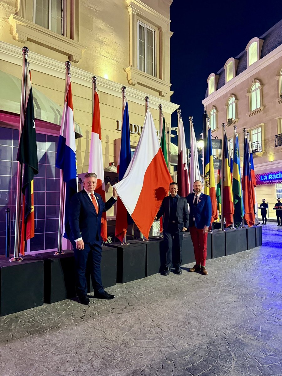 Robert Rostek tweet media