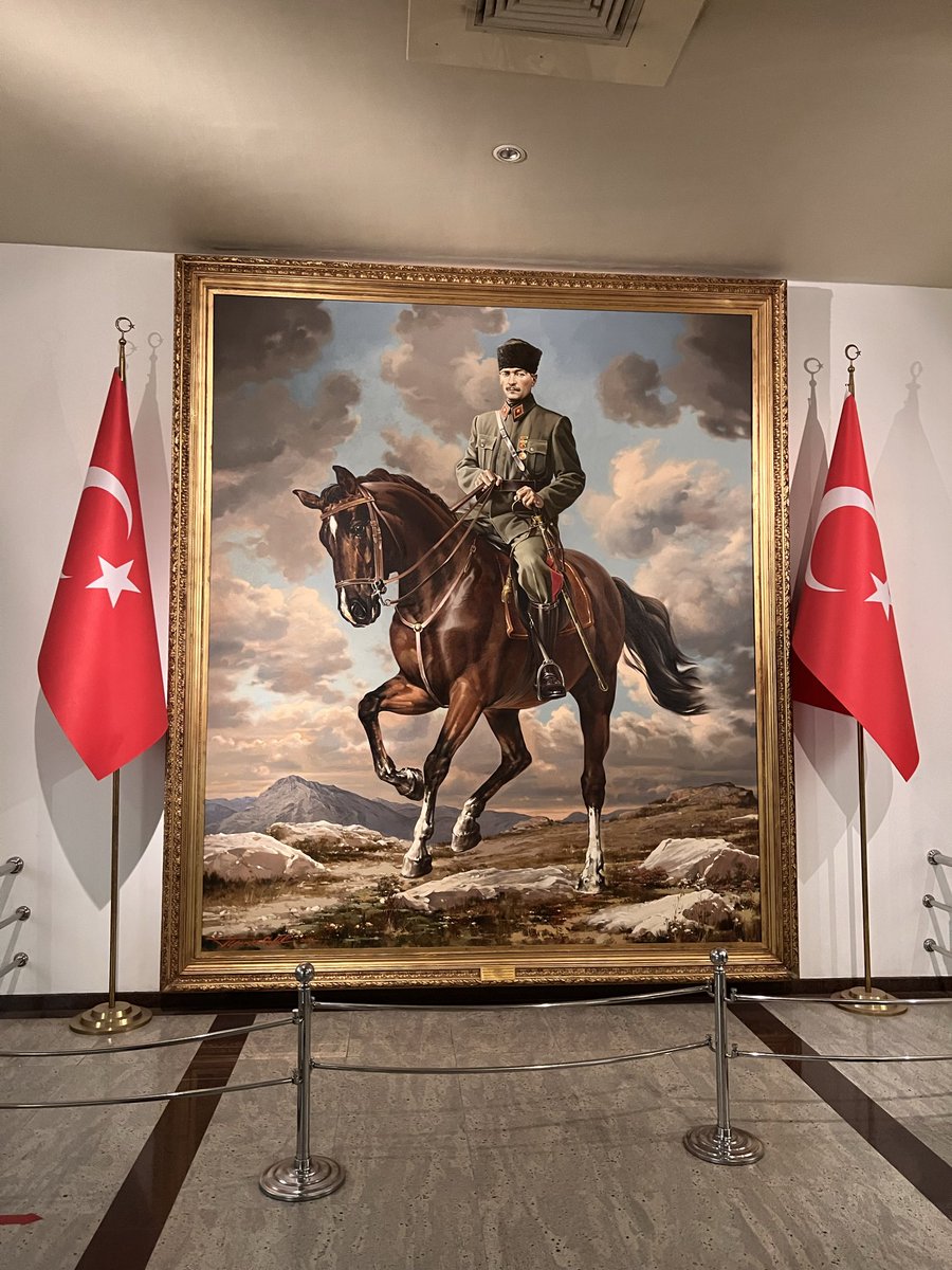 Sevgi, saygı ve özlemle…

1881 - 193♾️