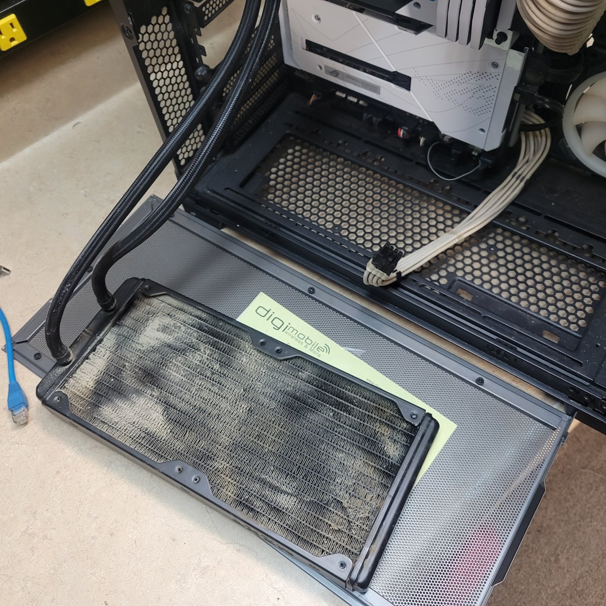 digimobileus's tweet photo. 🧹PC Maintenance Matters! 🖥️
Just like your car, your computer needs regular maintenance too!  Dust buildup can block airflow, overheat components, and slow down performance.
We recommend servicing your PC at least once a year  cleaning fans, radiators, and checking thermal paste https://t.co/FTA2IokBrp