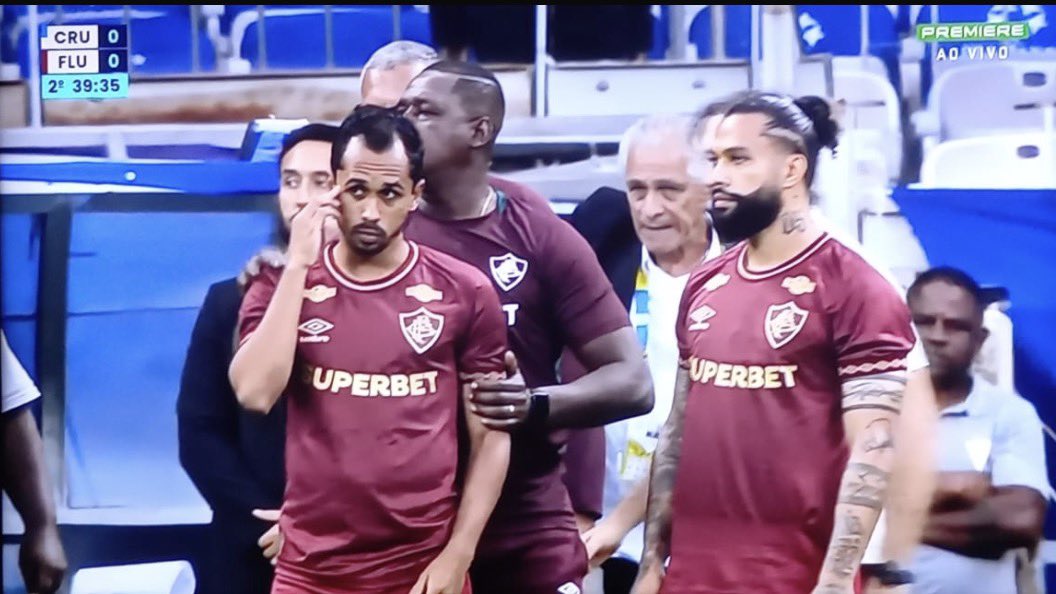 resenhaflutt's tweet image. vontade de largar tudo