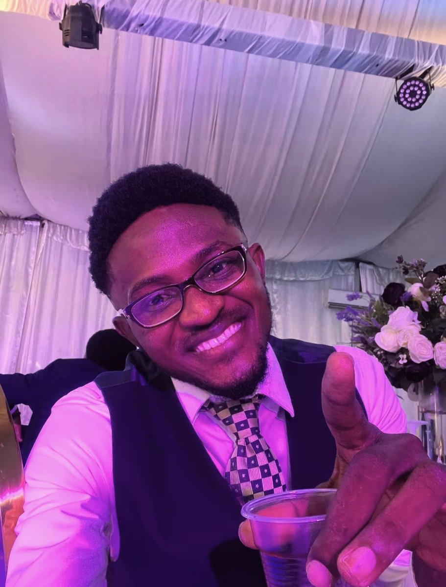 21,000 sweet followers ❤️🤛🏻

#CELEBRATE 🎶🎶🔜!