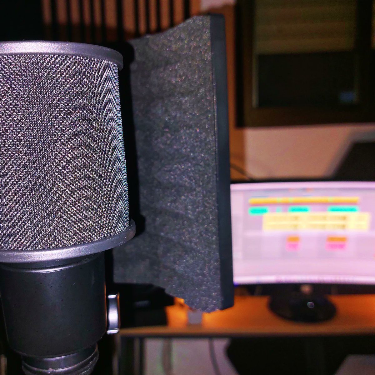 moses_michael_m's tweet image. #recordingstudio #AbletonLive #MetalMusic #audiotechnica #AudioEngineer