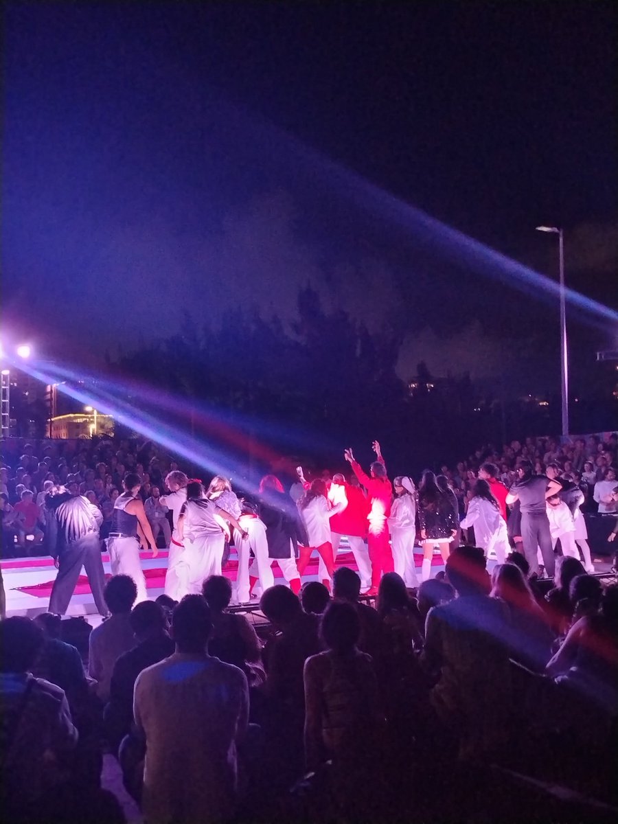 🎭🌅🎭Sol, mar, arena y teatro... Aquí una probabita de lo que fue la #45MNT   ,en la #Cancun , donde se disfruto el arte escénico en el "Malecón  tajamar" y "Teatro de la ciudad"; donde aparte  cuenta con la feria de libro teatral #Felit y #VestirlaMuestra   <a href="/MNTeatro/">Muestra Nacional de Teatro</a>