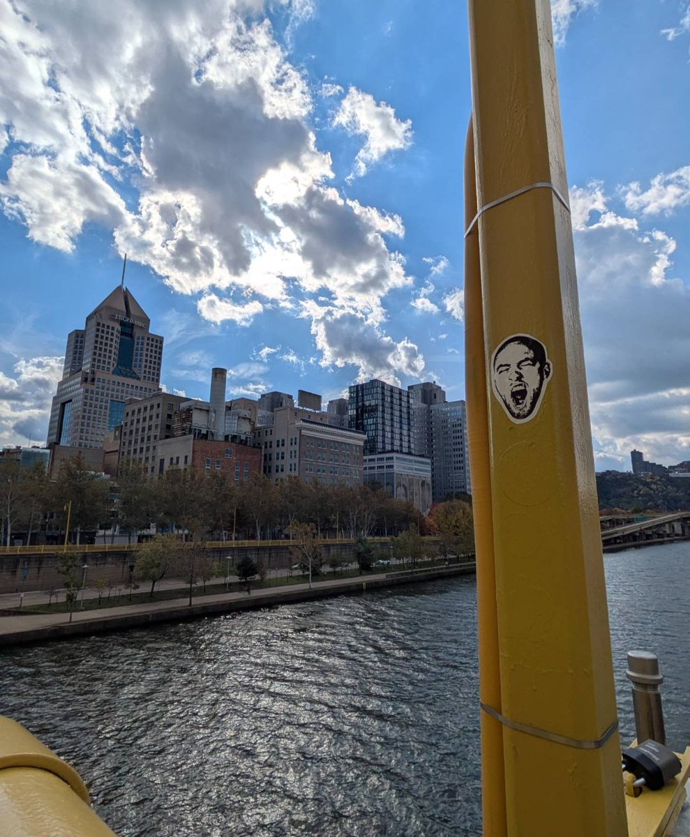 pghgraffiti tweet media