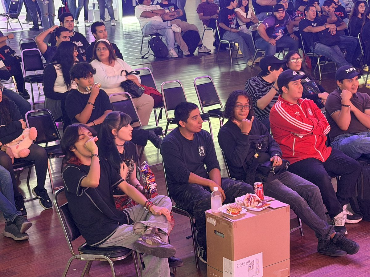 all4_esports's tweet photo. La mejor manera de disfrutar un torneo! GPI 🍔🍕Gracias @DDTECHMX #ddfest #valorant #gamercomunity #guadalajara https://t.co/UTPqMOmPir
