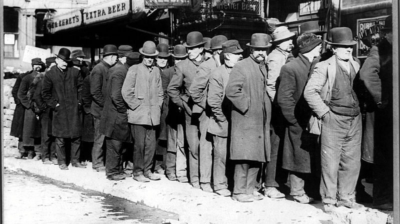 TheRealThelmaJ1's tweet image. It's taken Trump less than a year to have people standing in breadlines.  Impressive.