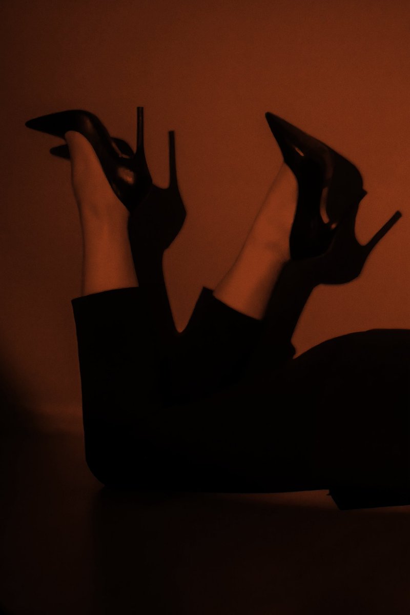 🚨Auction Closed🚨

“Soft Violence ” 👠 found its new home with my wonderful friend <a href="/UntitldMusings/">Rio</a> 🖤

Thank you so much Rio, means a lot to me! 🫂 Much love 🫶🏻