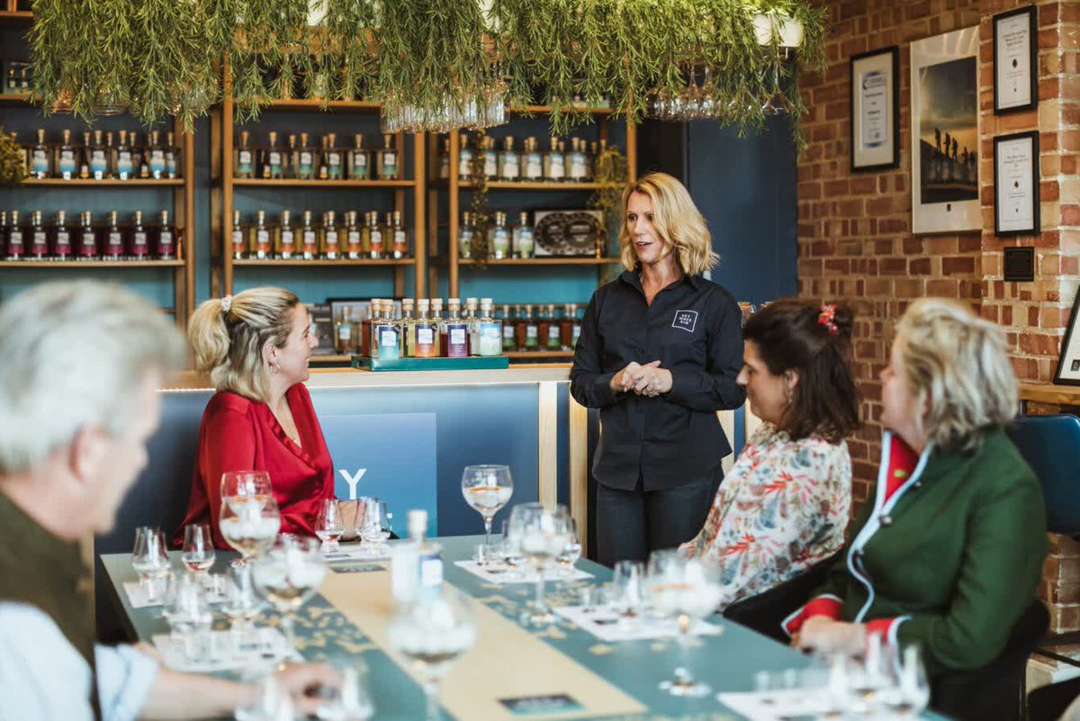 ExperienceOx's tweet image. Go behind the scenes at the award-winning Sky Wave Distillery in #Bicester for the ultimate Distillery Experience and Curated Gin Tasting. 🍸

Learn more ➡️ bit.ly/3zypmPU

#ExperienceOx #Distillery