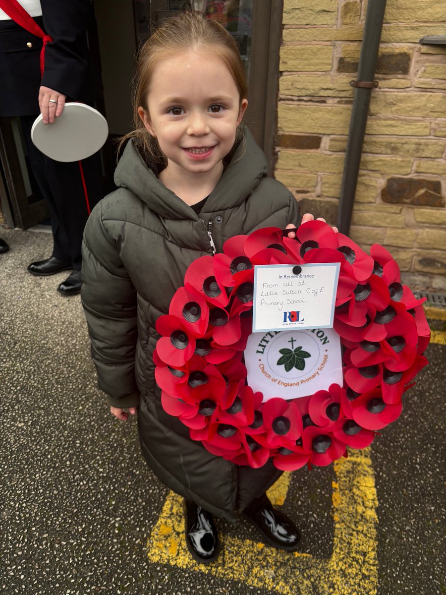 LittleSuttonCoE's tweet photo. We’re incredibly proud of our Student Council members who represented our school so beautifully and respectfully at today’s Remembrance Parade. They showed true dignity, gratitude, and community spirit as we came together to honour those who served. 🌹 #LestWeForget https://t.co/qXDyS5weqp