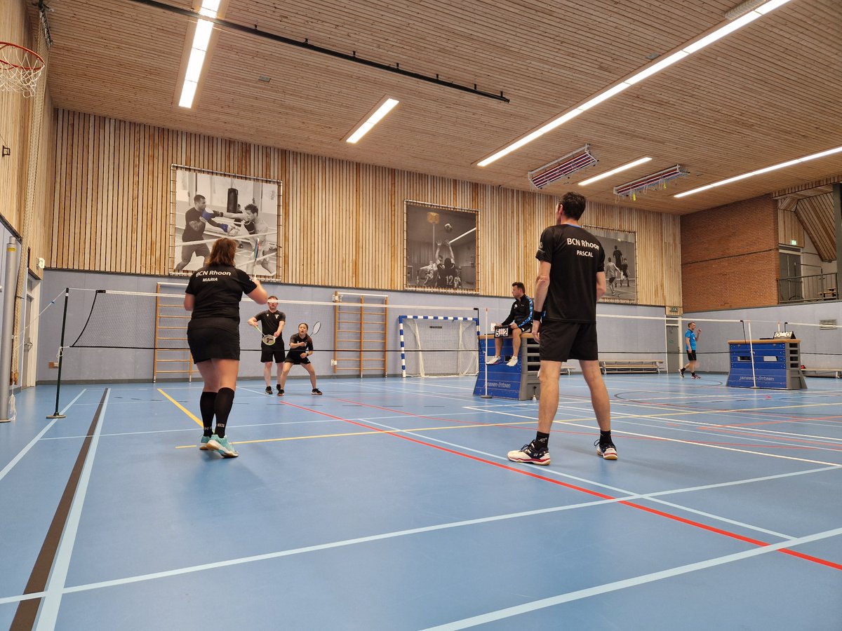BCNRhoon's tweet photo. 🏸 BCN Rhoon 1 pakt 6-2 winst op PBC!
Sterk spel, spannende driesetters en revanche op vorig seizoen 💪
Rhoon 1 blijft ongeslagen met 3 zeges en 1 gelijkspel!
#badminton #rhoon #sportief #gezellig #albrandswaard https://t.co/921druZKFo