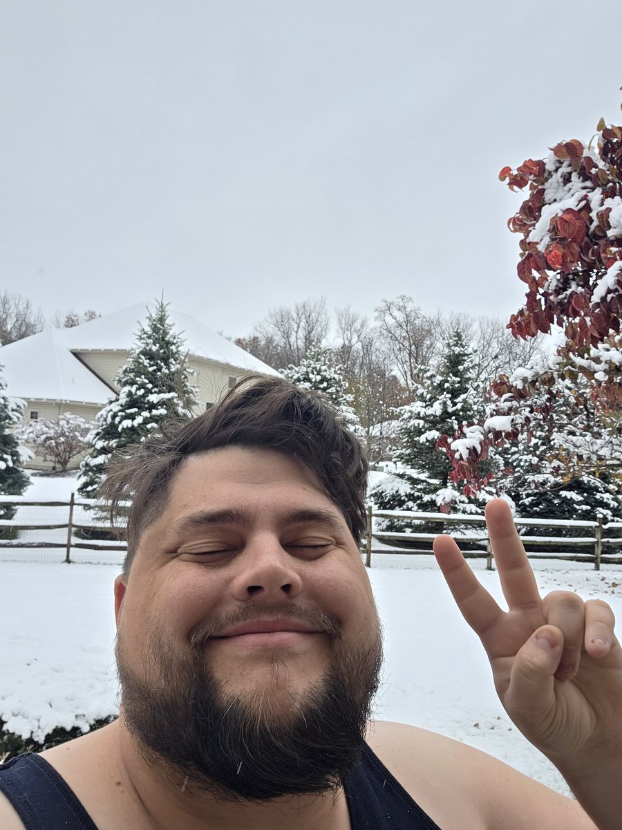 DaBOOZER1's tweet photo. Woke up to โ๏ธ
Happy Sunday Boozers ๐
#MichiganWinter is coming. https://t.co/uFqi91dV2u