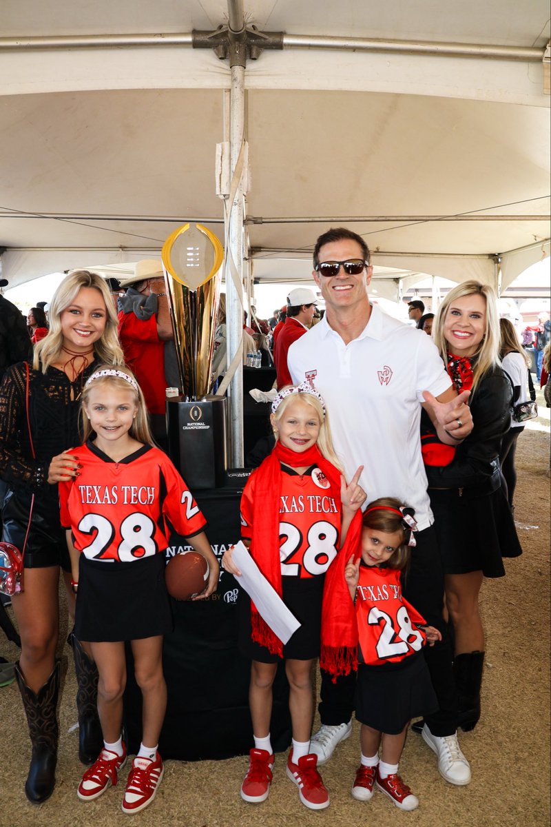 Double T Varsity Club tweet media