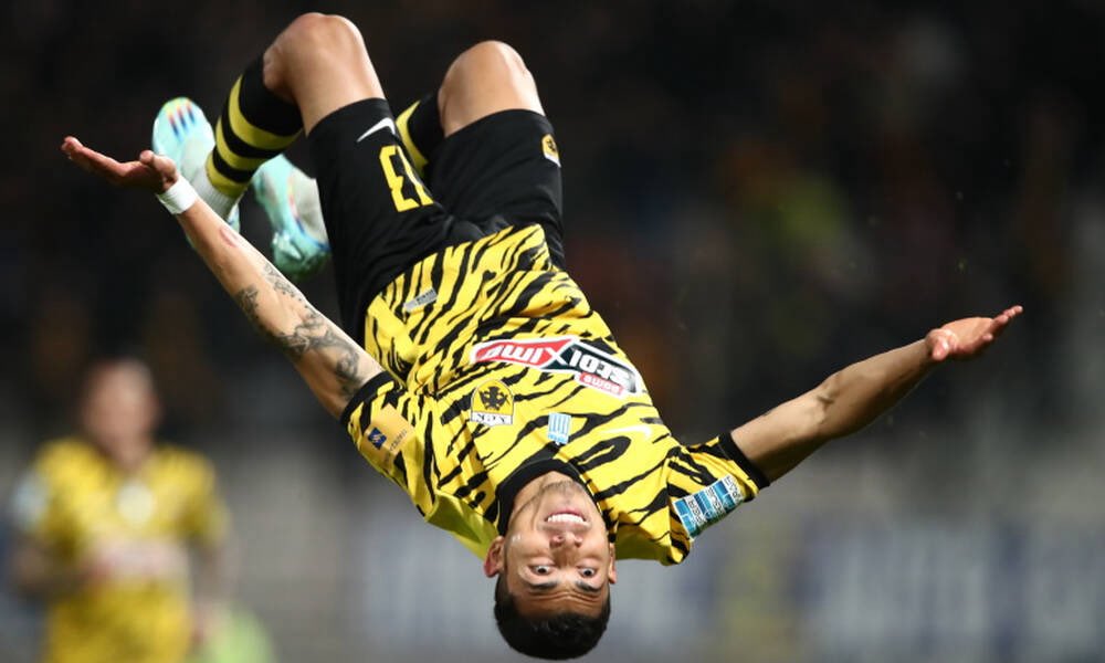 ΑΚΥΡΩΣΕ ΤΟ ΚΑΙ ΑΥΤΟ ΑΝ ΜΠΟΡΕΙΣ !

Και οι σφυρίχτρες μέσα..

#aekfc #aek