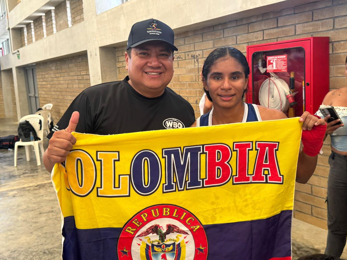 Sofía Cristina Alvear, orgullo de Montería.

Hace apenas un año se puso los guantes por primera vez. Hoy, con coraje, disciplina y talento, se corona campeona de boxeo en los Juegos Deportivos Escolares Centroamericanos y del Caribe 2025. 

Comenzó en una escuela de formación