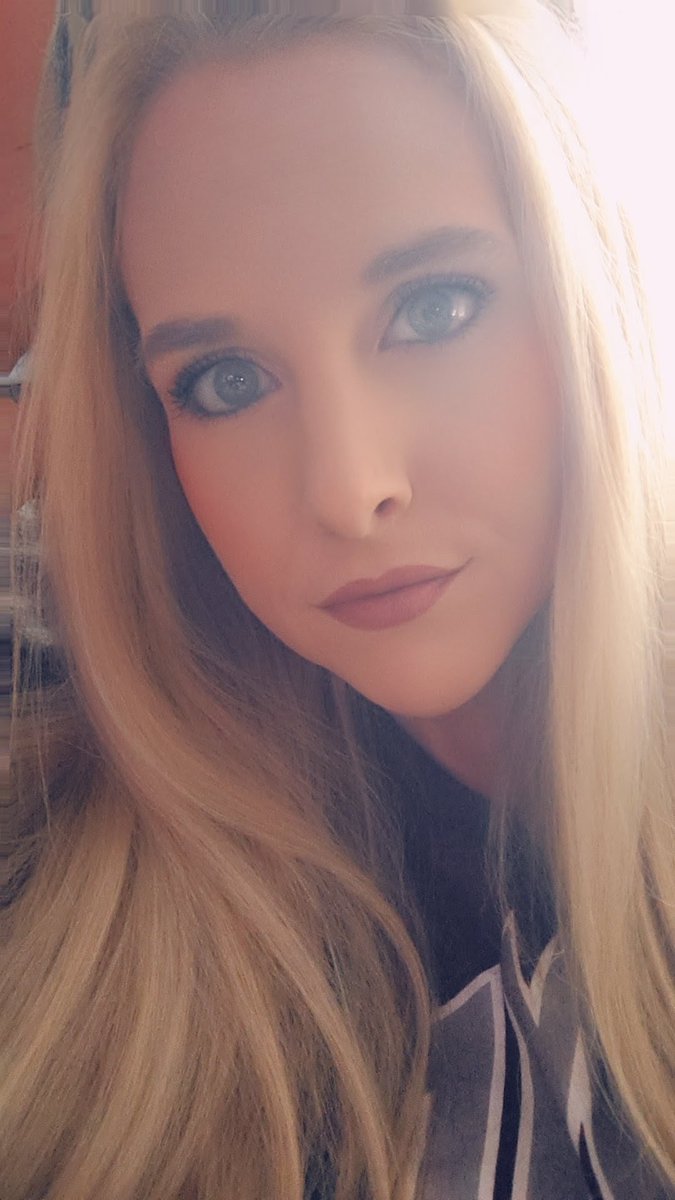 Hope to stream today ♡ Who's free to join? 
#twitch #twitchstreamer #twitchaffiliate #gamergirl #girlgamer #twitchtv