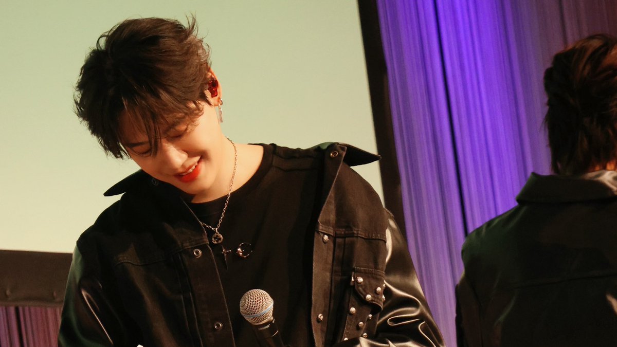 GMMTV's tweet photo. It’s our first time here, and we’re truly impressed! Thank you so much for coming to see us. Hope we’ll meet again soon! 😘 

Wir sind zum ersten Mal hier in Berlin und total begeistert! Vielen Dank für euren Besuch! Hoffentlich sehen wir uns bald wieder! 😘  

เป็นครั้งแรกที่มาที่นี่ พวกเราประทับใจมาก ๆ ครับ ขอบคุณที่มาหาพวกเรานะครับ หวังว่าเราจะได้เจอกันอีกครับ 😘 

#BP1stFMBerlin 
#GMMTV