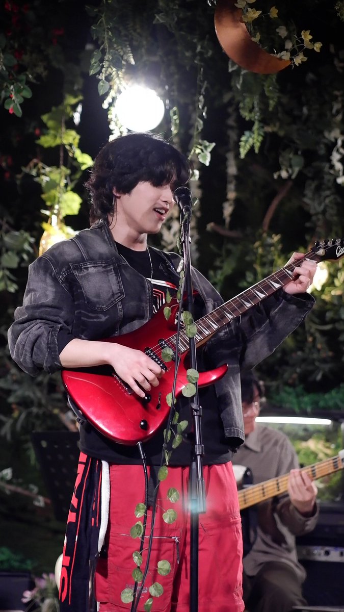 ONLEE 연말 공연 소식😆🌿 
2025년 12월 21일 일요일 
뺌🎉

#ONLEE #LEESEUNGHWAN