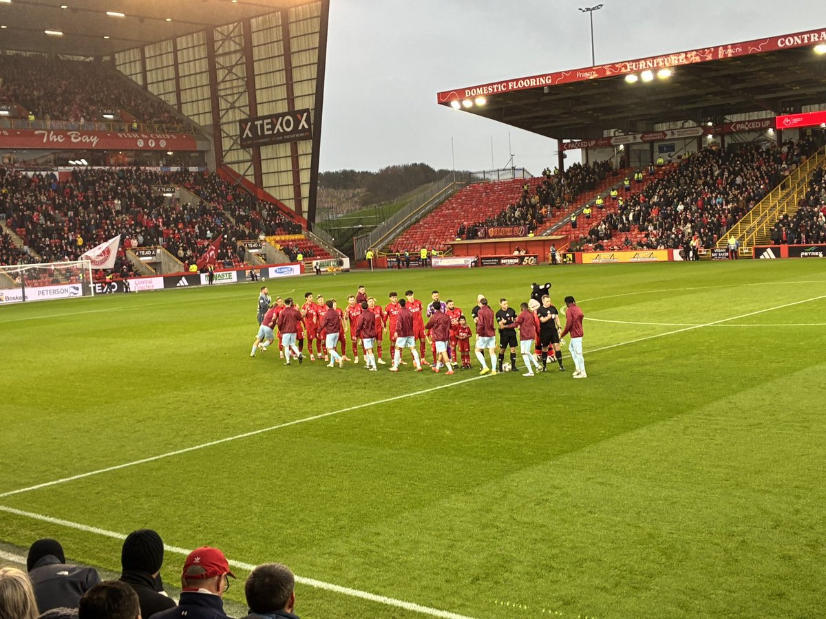 Match 49 Aberdeen 1 Motherwell 1 in SPFLP @ Pittodrie Crowd 17843 biggest Red Army seasonal turnout frustrated by lack of creativity in a predictable performance only lifted by Karlsson⚽️as Steelmen dominate for long periods Disappointing Dons didn’t deserve to win. mcLean awful