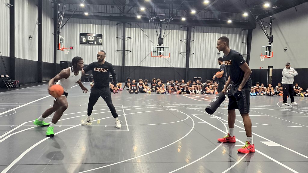 Marcus Helton tweet media