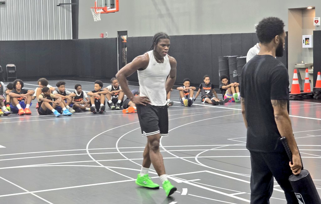 Marcus Helton tweet media