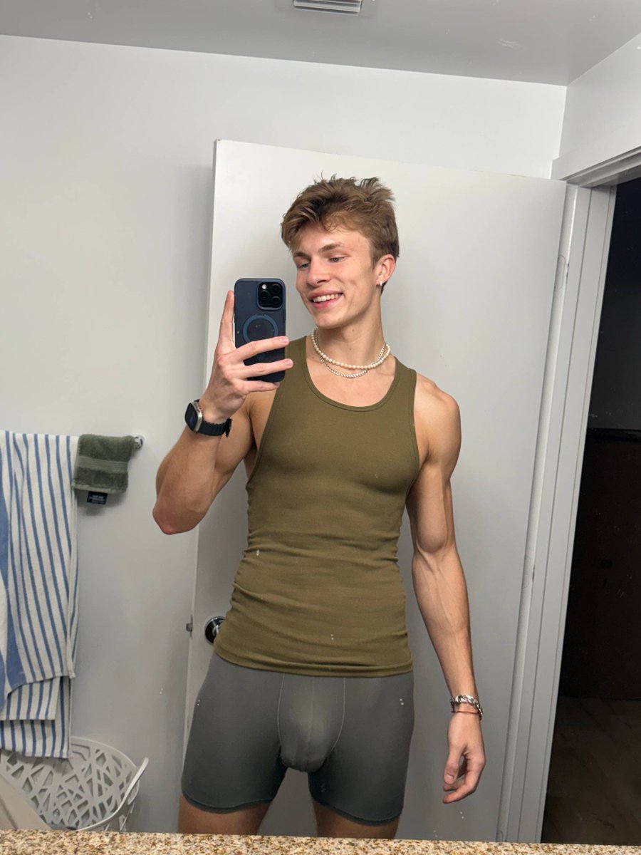 only send hi if you are 🏳️‍🌈