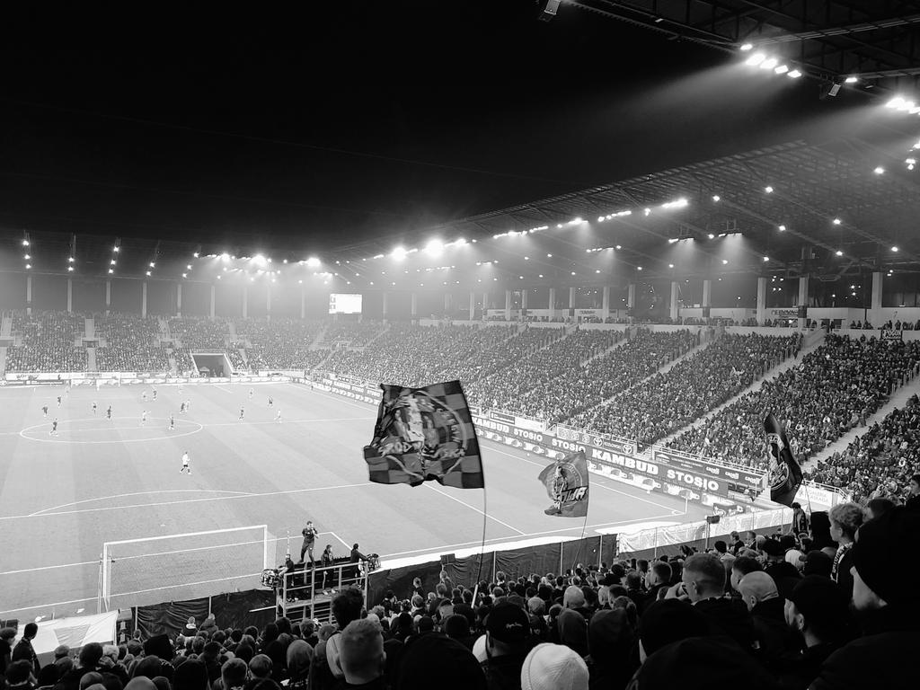 michcioPS's tweet photo. Kto dzisiaj mecz wygrywa ?!

#POGJAG https://t.co/zDrWYUJrpr
