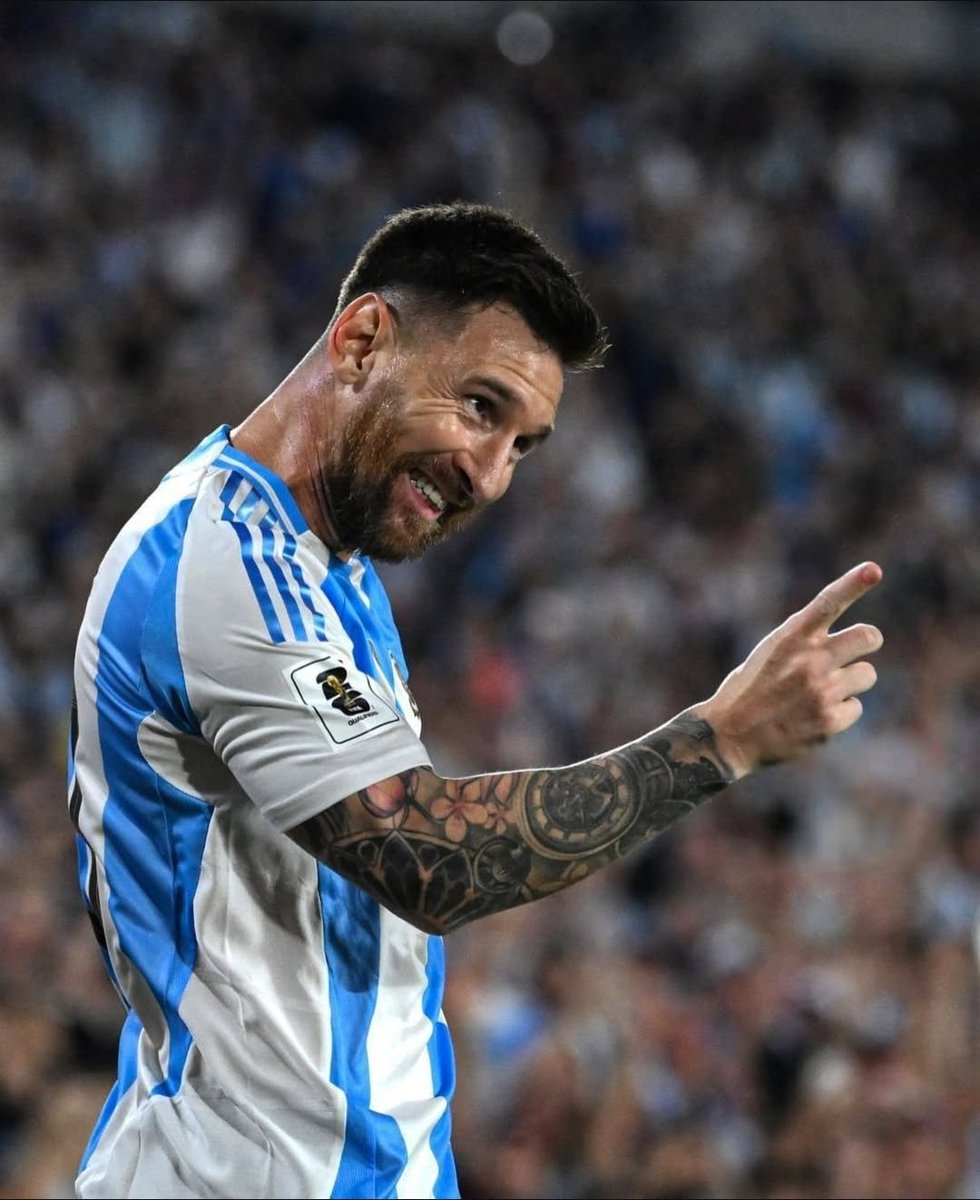 RCSAFOREVER's tweet image. 💙 - Joaquín Panichelli a appris sa sélection par Lionel Scaloni en équipe d&apos;Argentine pendant l&apos;échauffement d&apos;avant match contre Häcken. 🇦🇷✨️

👉 L&apos;attaquant du Racing a ensuite reçu un appel vidéo de Lionel Messi pour le féliciter. 🐐🤩

(@ligue1plus )

#RCSA #LIVERCS…