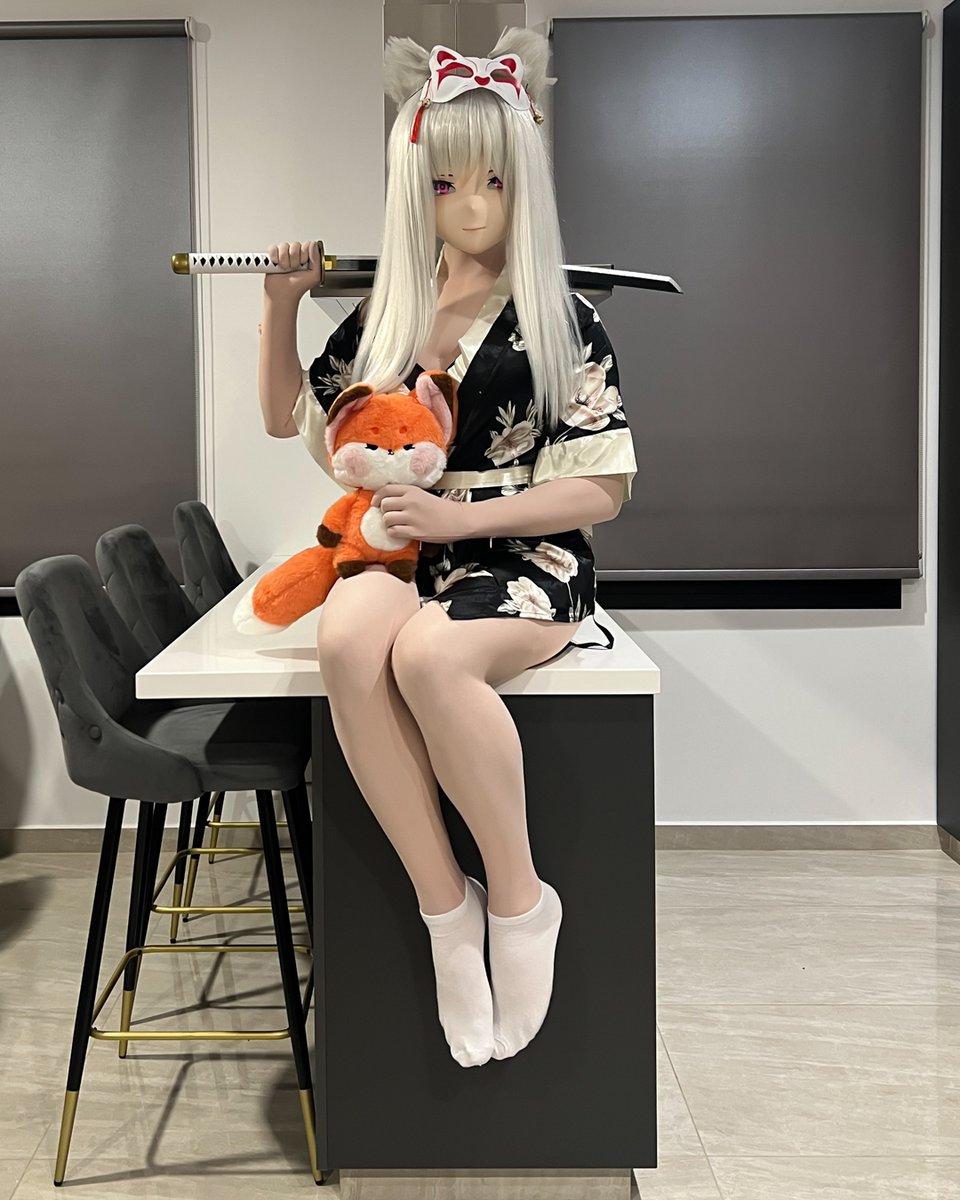 Kitsune vibe

#kigurumi #着ぐるみ