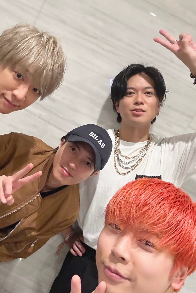 Butterfly_1108k's tweet photo. 大好きな世代がどんどん再会していっているのが嬉しすぎる😭✨
離れていった赤の人たちがみんなまた仲間たちと再会できたんだね😭✨ https://t.co/us3DAXhHcW