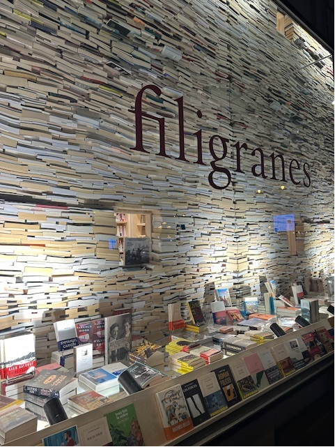 AndreaCepova's tweet photo. Like a child in a candy shop! In my favorite, classy bookshop #Filigranes in the heart of Brussels. I like to go there to read and to discover novelties 📚📕📘 https://t.co/Cj3L09APOn