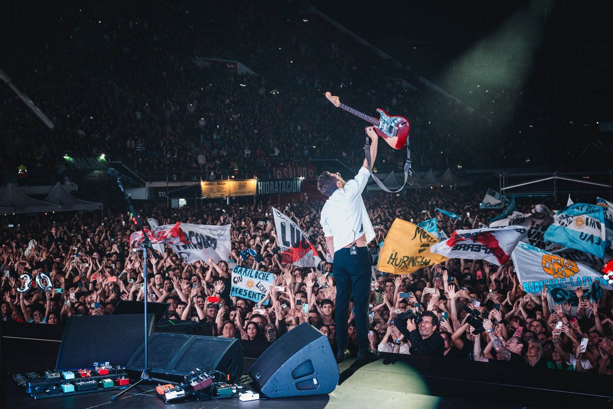 Gracias queridísima La Plata!! Qué noche tan maravillosa! El show en el Estadio UNO fue una verdadera fiesta, un cierre de lujo de la Gira 30 Años! 🙌 Es realmente conmovedor el amor con el que nos reciben cada vez que venimos, esta sigue siendo nuestra casa. 🤍 Gracias.
