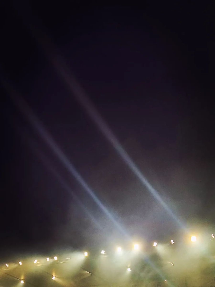 MollyKummel's tweet image. Tack för i år, Allsvenskan! Jag hoppas att 2026 blir trevligare för oss himmelsblåa. 💙⚽️ #Allsvenskan #MalmöFF #MFF #Stadion #Vinst #Sektion27