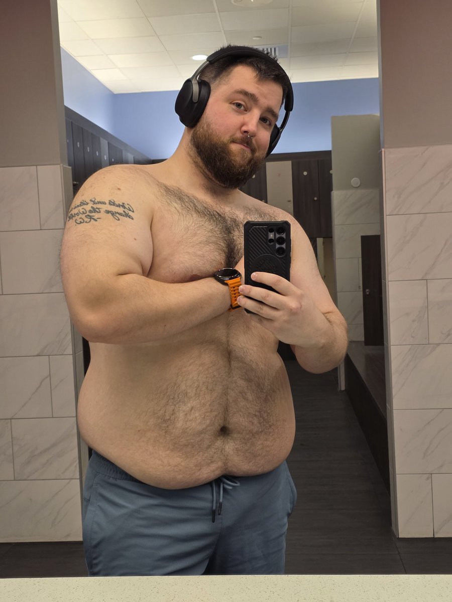 Jbar291's tweet photo. Just a dumb bitch working on his #twinkjail

#musclebear #gymbear #gaybear https://t.co/3MXdxX3xbk