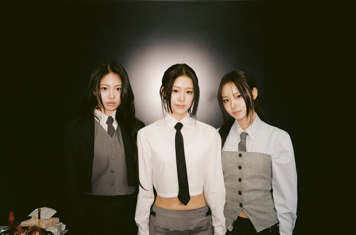 ablume archive (fan account) tweet media