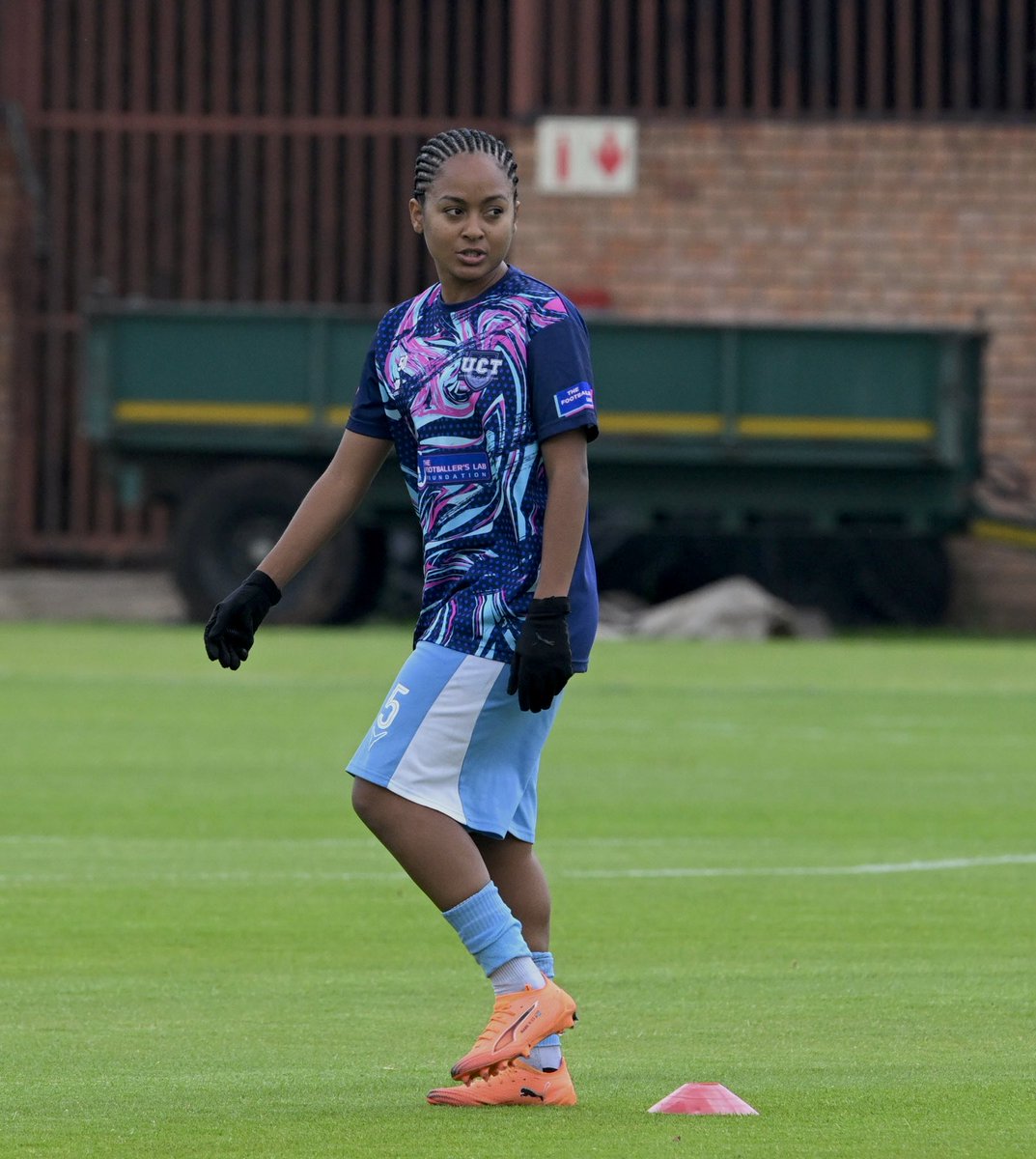 🫱🏾‍🫲🏽🤍