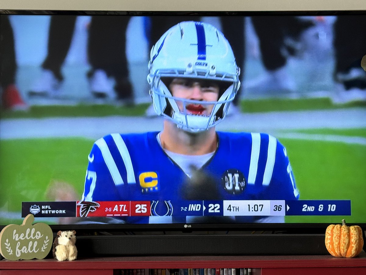 AngelaMoryanTV's tweet image. #Colts QB Daniel Jones’ mouth is full of blood. 

Falcons have now sacked him SEVEN times. #ForTheShoe