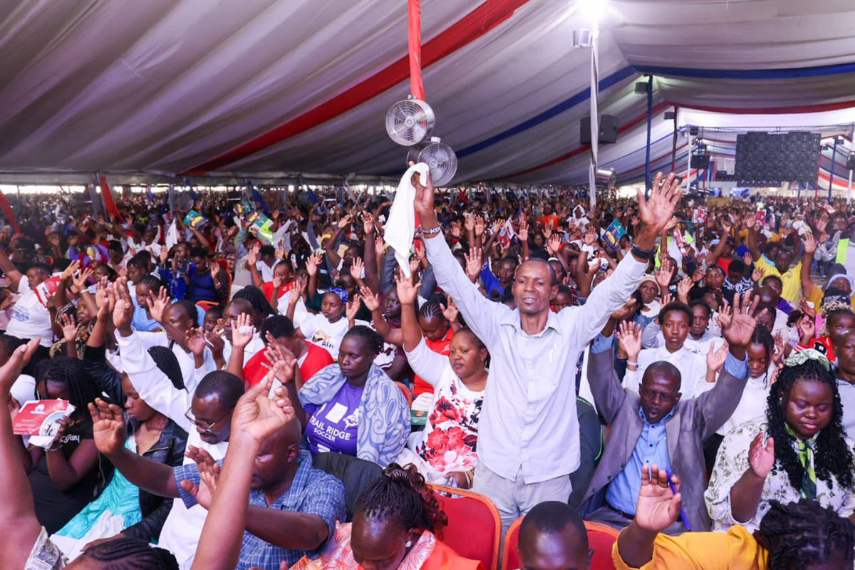 THIS IS PROPHETIC!!
Today, <a href="/HEBabuOwino/">Babu Owino</a> was spiritually anointed as a future President of Kenya 🇰🇪 by Apostle Peter Manyuru at Jesus Teaching Ministry(JTM) in Embakasi East.

#BabuOwino #BabuKwaSababu Francis Owino Kenya Morans Cricfy Uhuru