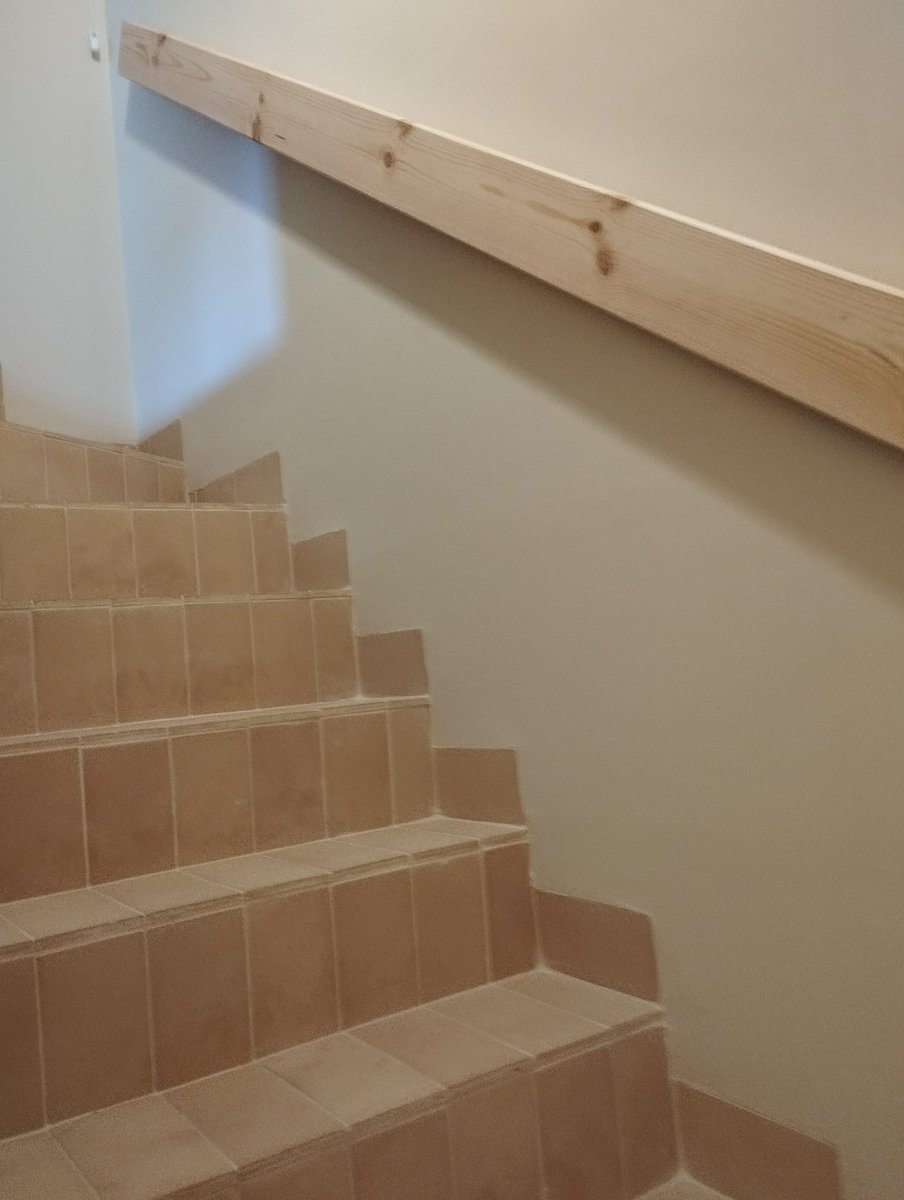 carpinteriatb's tweet photo. 🪵 Reformas de madera a medida  Casa Rural l’Antic Palau (Villafamés).

Fabricamos una puerta oscilobatiente, un pasamanos de pino y restauramos la puerta exterior respetando su esencia original.

🔗 https://t.co/HDeBSTn5h1

#CarpinteríaTablado #CarpinteríaAMedida #Restauración https://t.co/mJvVX3YtZt