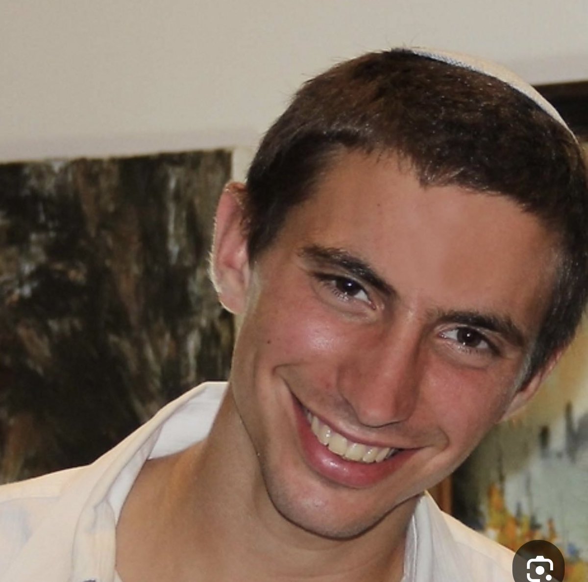 כֹּה אָמַר יְהוָה, מִנְעִי קוֹלֵךְ מִבֶּכִי, וְעֵינַיִךְ, מִדִּמְעָה:  כִּי יֵשׁ שָׂכָר לִפְעֻלָּתֵךְ נְאֻם־יְהוָה, וְשָׁבוּ מֵאֶרֶץ אוֹיֵב.  טז וְיֵשׁ־תִּקְוָה לְאַחֲרִיתֵךְ, נְאֻם־יְהוָה; וְשָׁבוּ בָנִים, לִגְבוּלָם (ירמיהו ל״א ט״ז)

סגן הדר גולדין - אדם, מפקד ולוחם גיבור חיל,