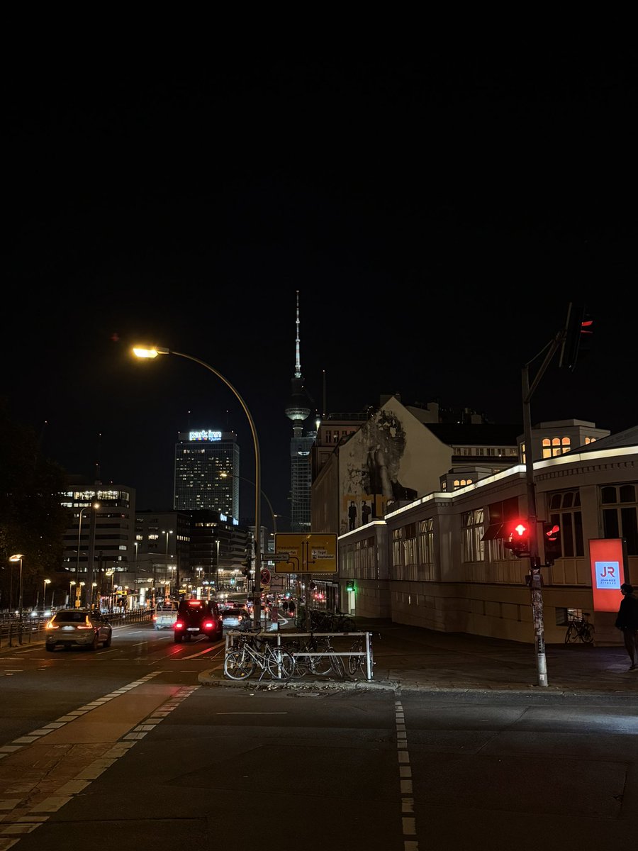 kmc20_'s tweet photo. 🇩🇪🏙️ https://t.co/WFVX29QCyQ