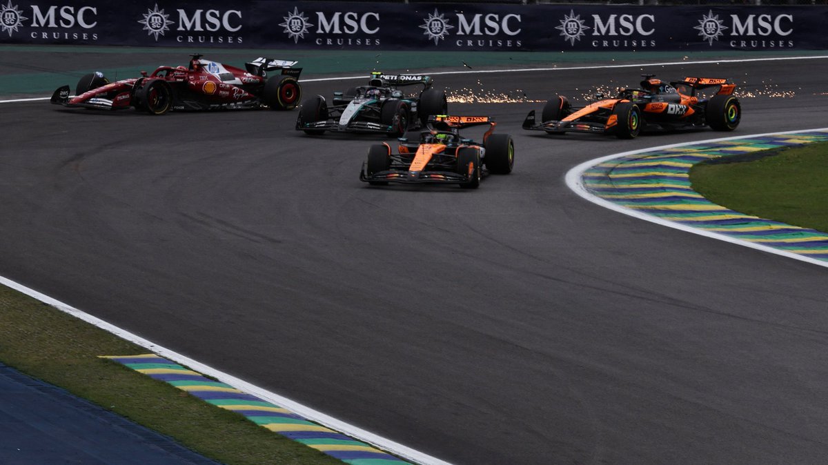 CL16_inside's tweet photo. How did Antonelli not receive a penalty????

It's 100% his fault. If Piastri is penalised, Antonelli should logically be too…. 🤡

#F1 #BrazilGP 🇧🇷 https://t.co/JvhectIGT5
