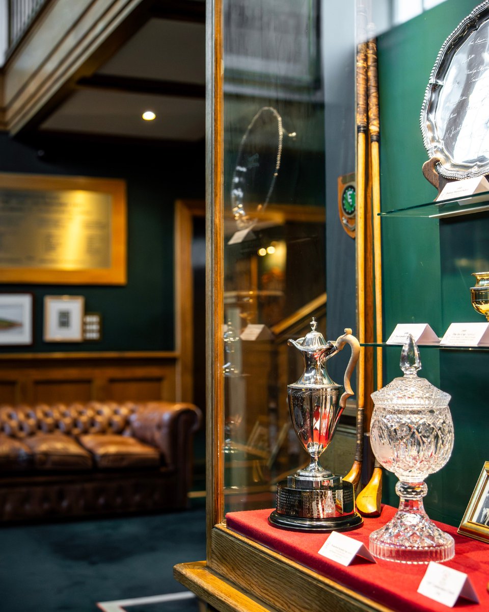 PGC1894's tweet photo. A glimpse inside our warm, museum-like clubhouse hallway, dressed head to toe in Portmarnock green. https://t.co/Wi5tacs9v4